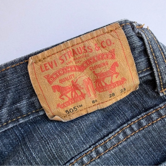 Boys Levi’s 505 Straight Leg Jeans Size 8 Husky 
28w x 23l​ - Picture 9 of 9